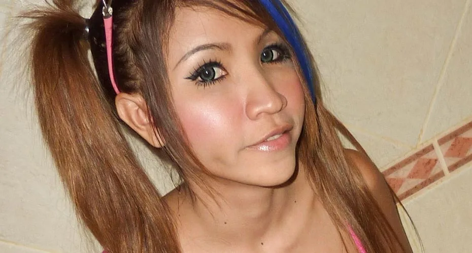 Lamai Cute Teen On Prowl - Thai Girls Wild